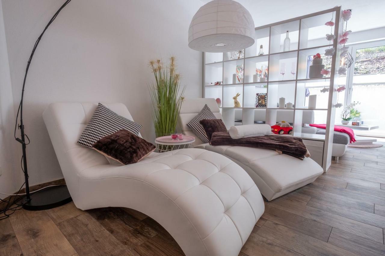 Moderne Souterrain-Wohnung Anif Ngoại thất bức ảnh
