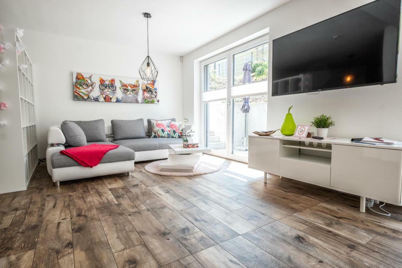 Moderne Souterrain-Wohnung Anif Ngoại thất bức ảnh