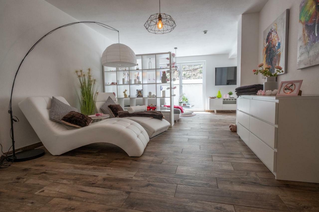 Moderne Souterrain-Wohnung Anif Ngoại thất bức ảnh