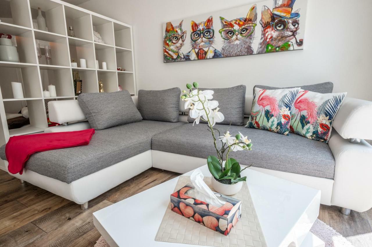 Moderne Souterrain-Wohnung Anif Ngoại thất bức ảnh